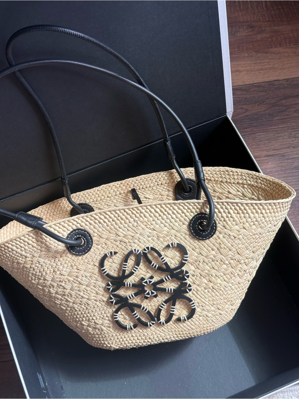Loewe Natural Straw Tote with Black Anagram Emblem - Picture 2 of 6